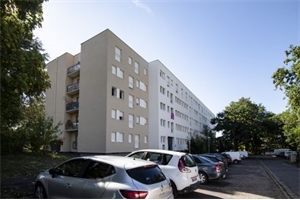 t4 à la location -   18100  VIERZON, surface 95 m2 location t4 - UBI468282836